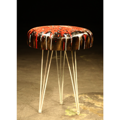 Arté Part II - The red attack stool